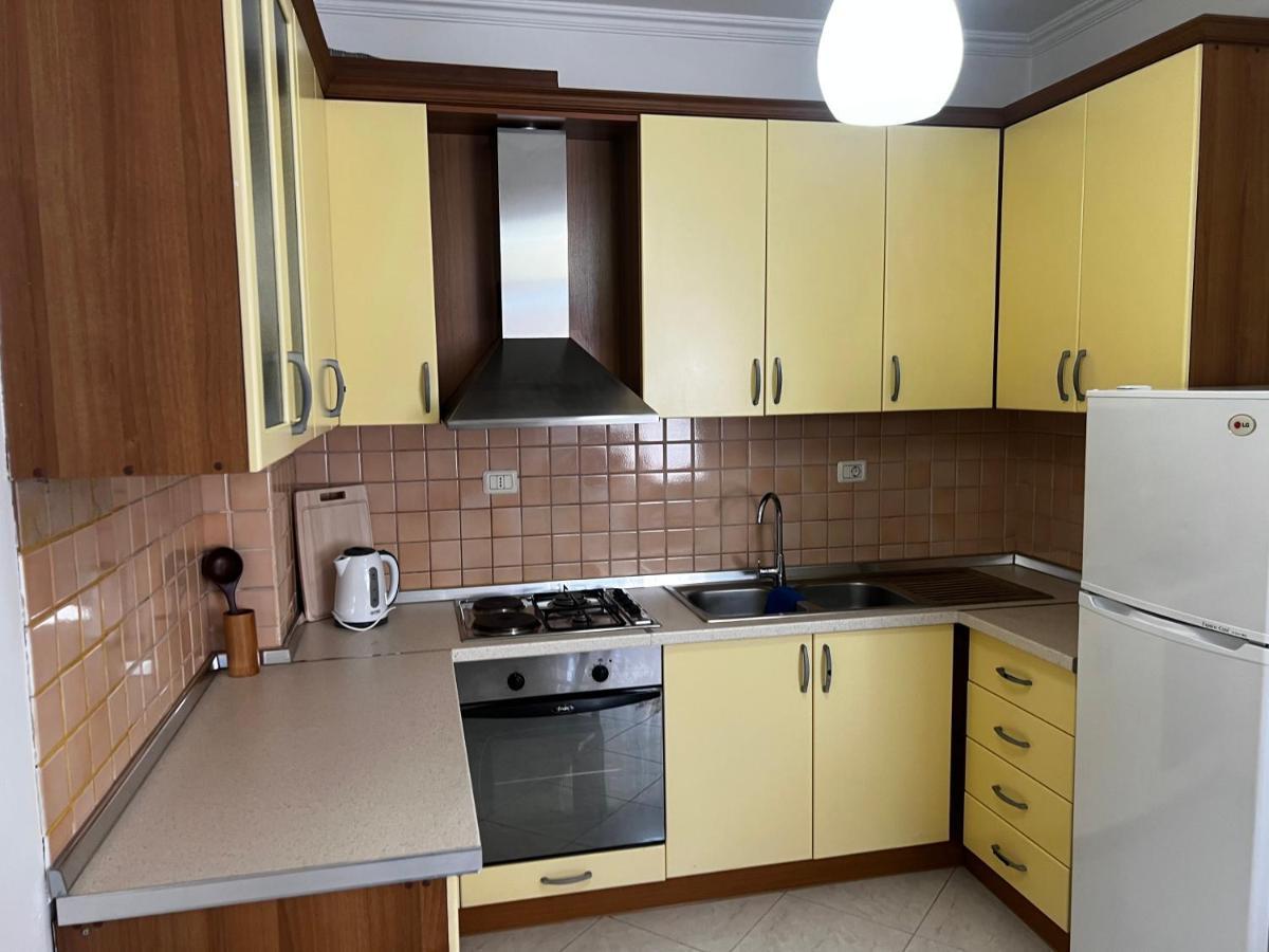City Central Apartment 2 ティラナ エクステリア 写真