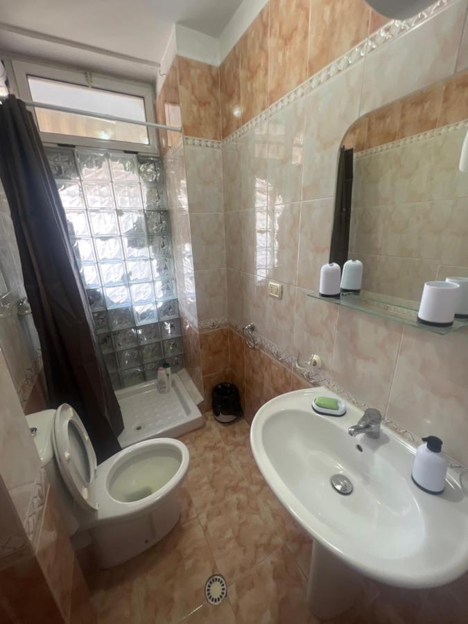 City Central Apartment 2 ティラナ エクステリア 写真